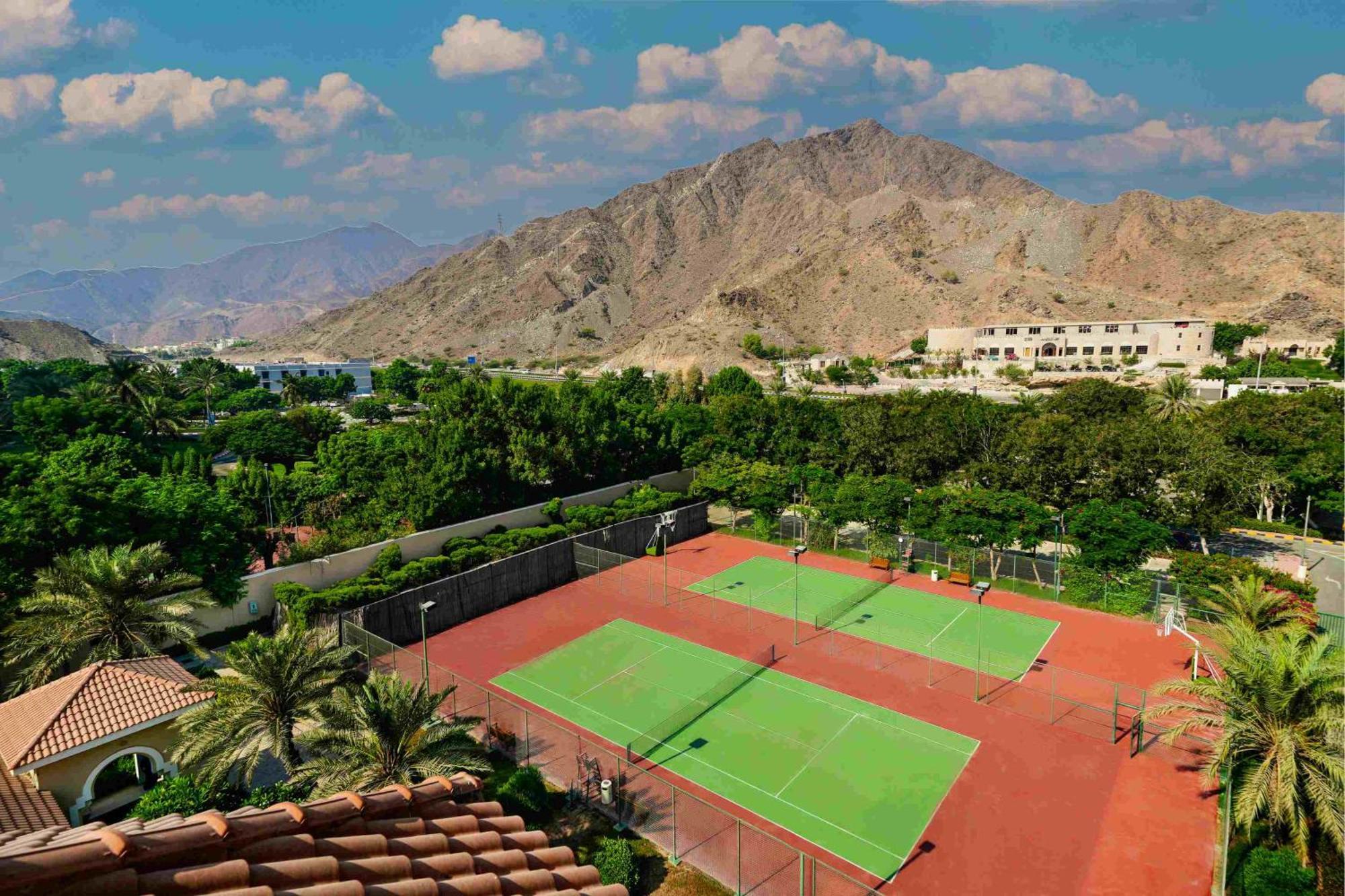 Fujairah Rotana Resort & Spa - Al Aqah Beach Exterior photo