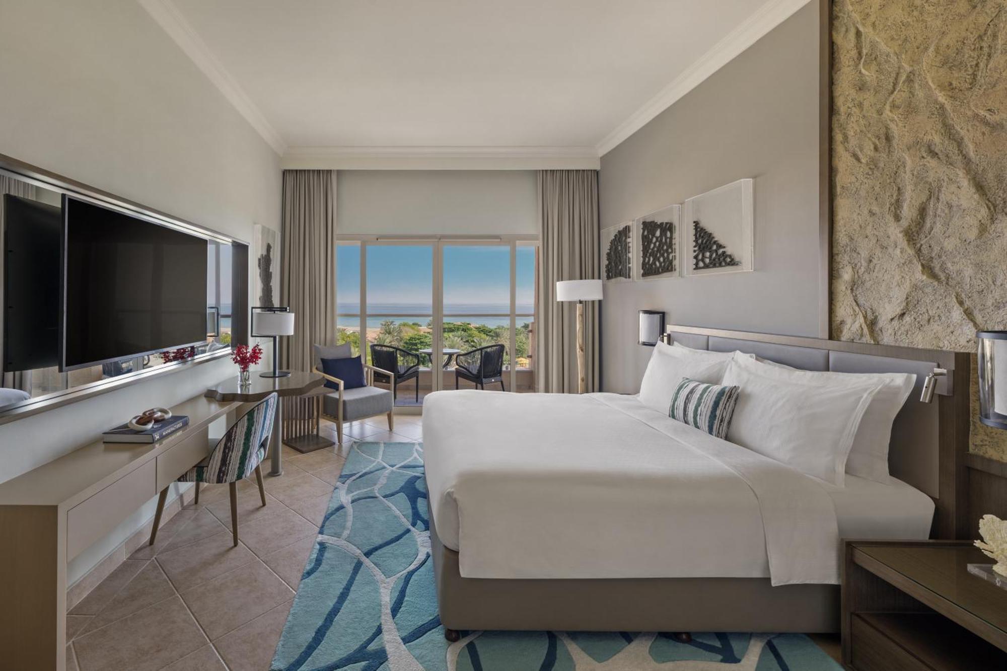Fujairah Rotana Resort & Spa - Al Aqah Beach Exterior photo